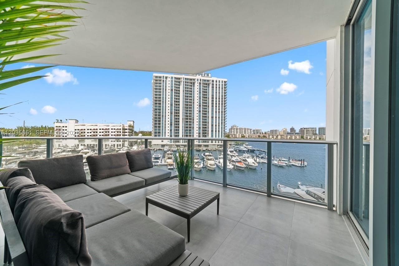 Condominium at 17111 Biscayne Blvd # 503, North Miami Beach FL 33160