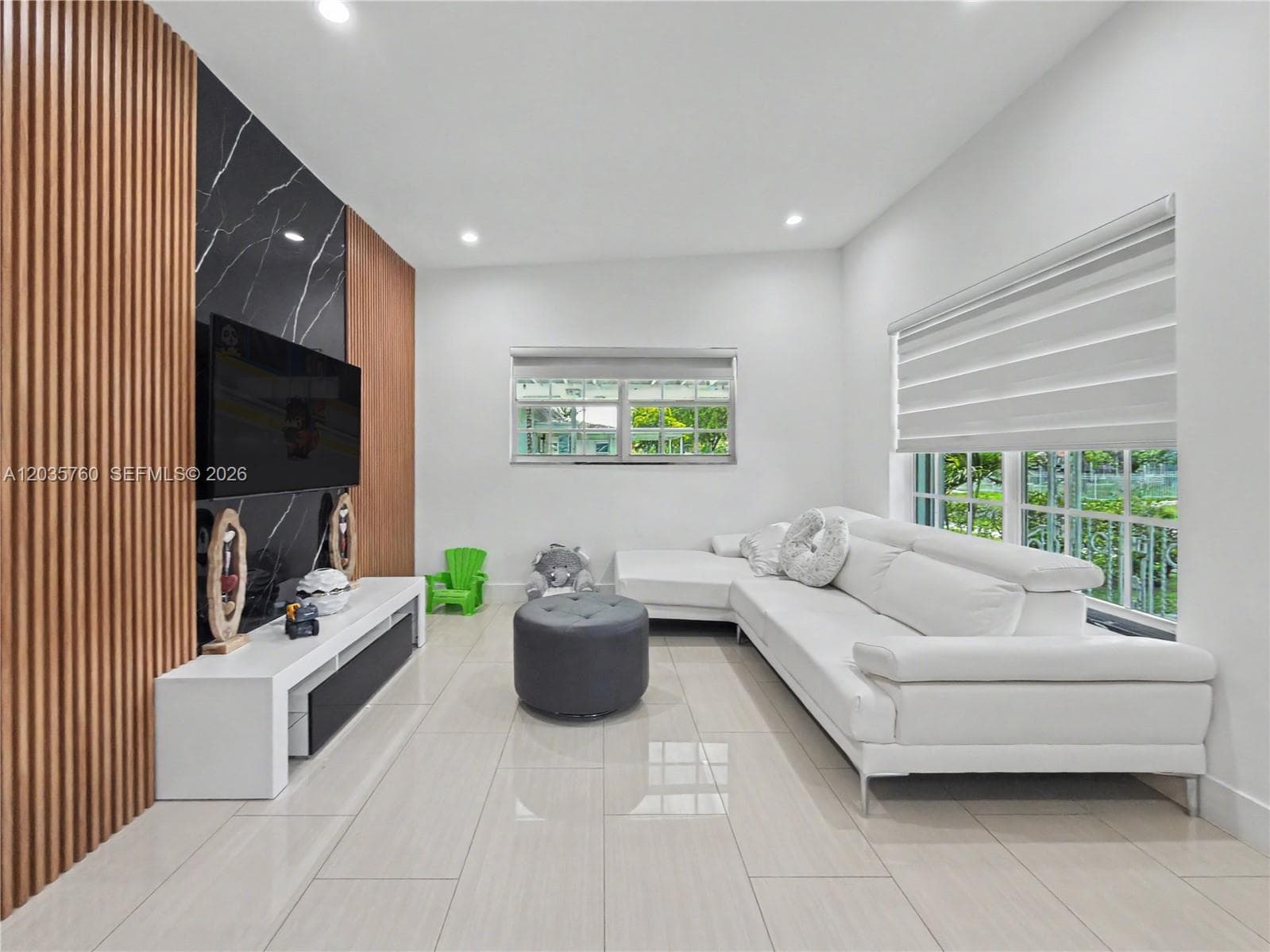Single Family Residence at 960 NE 146th St, North Miami FL 33161