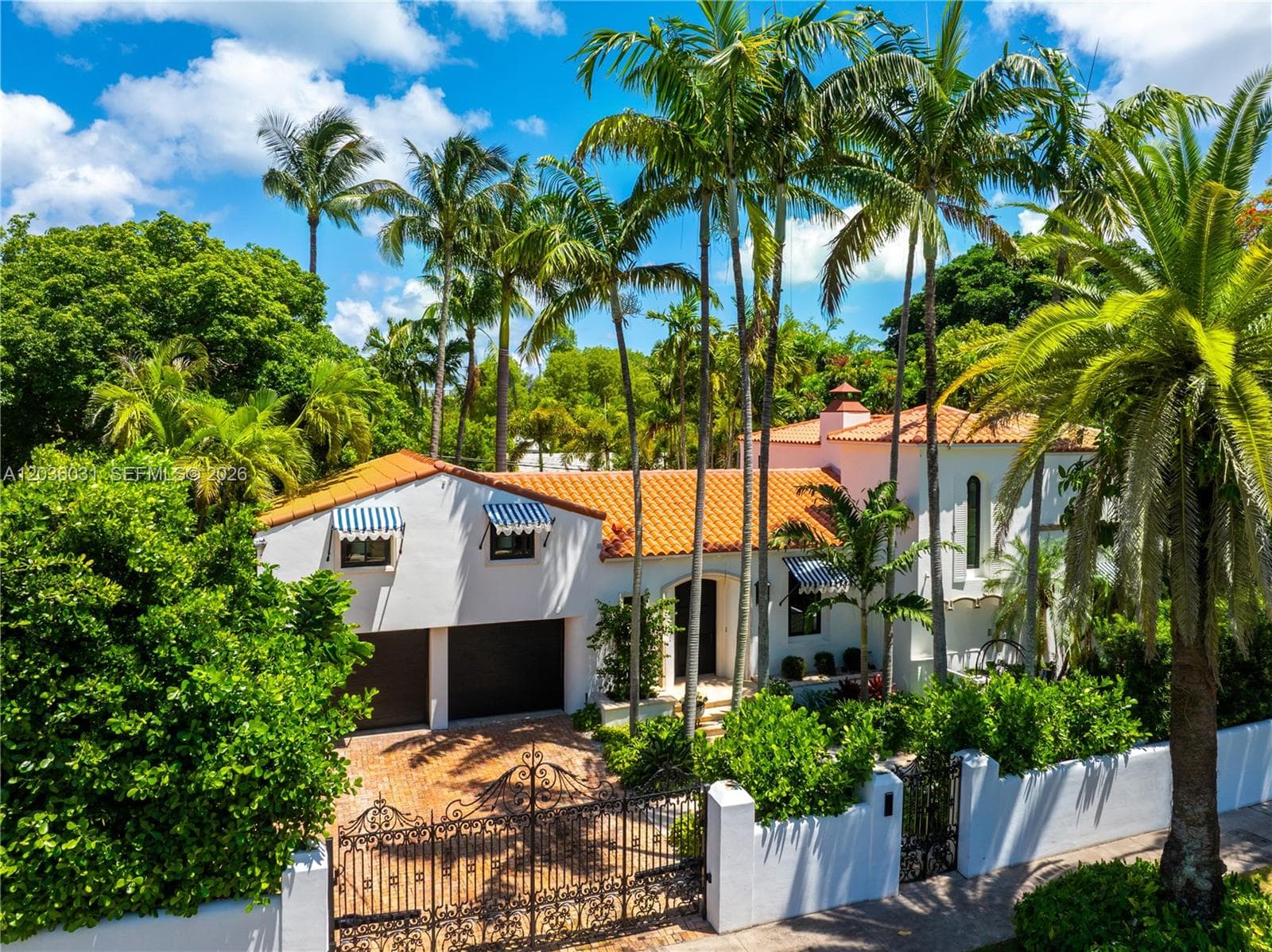 Single Family Residence at 4727 N Bay Rd, Miami Beach FL 33140