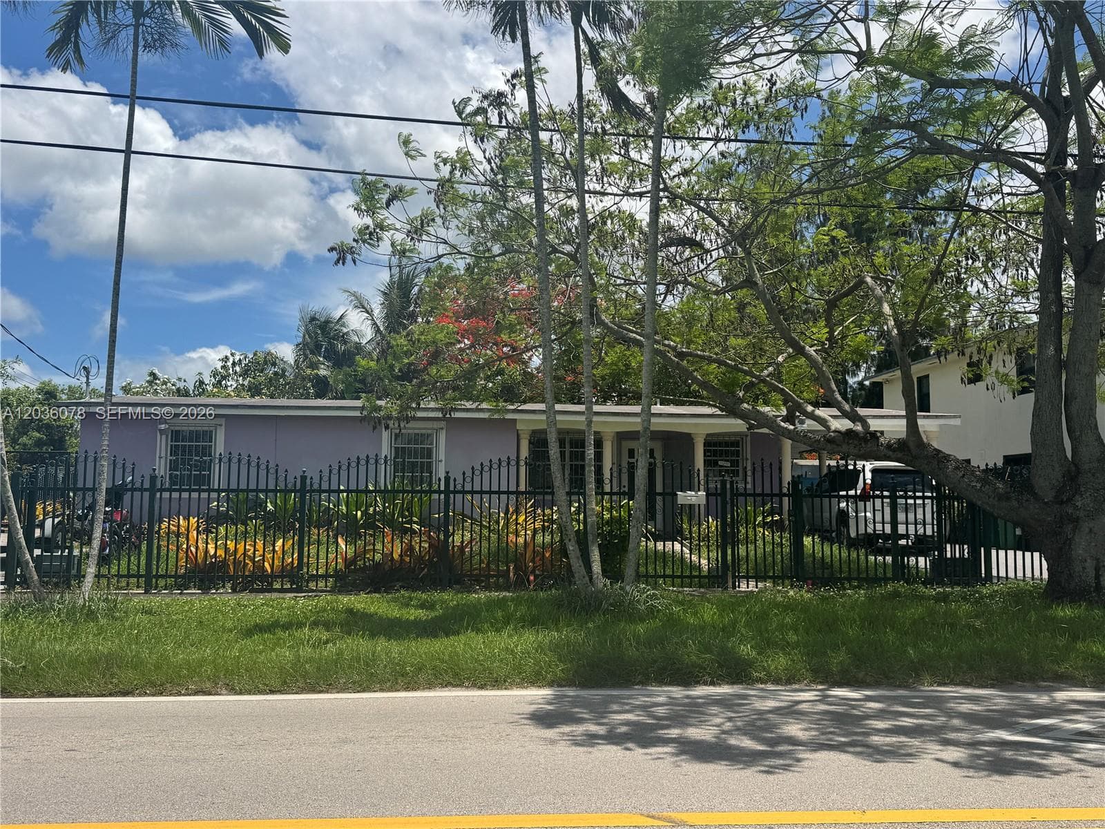 Single Family Residence at 11290 SW 47th Ter, Miami FL 33165