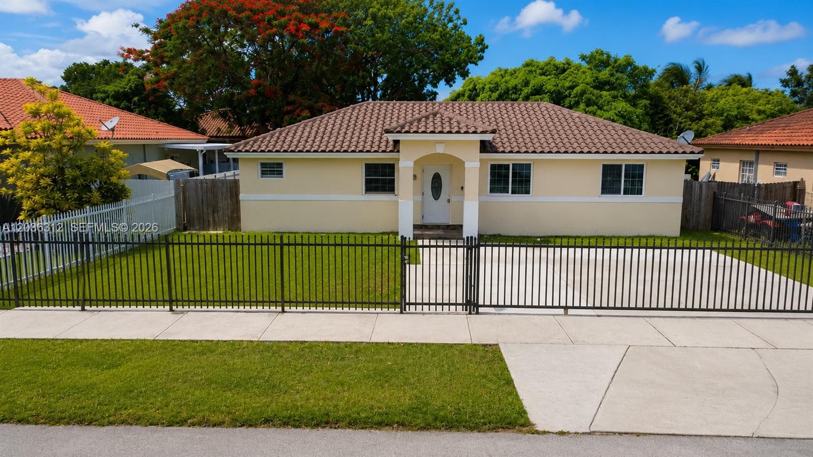 Single Family Residence at 19103 SW 319th St, Homestead FL 33030