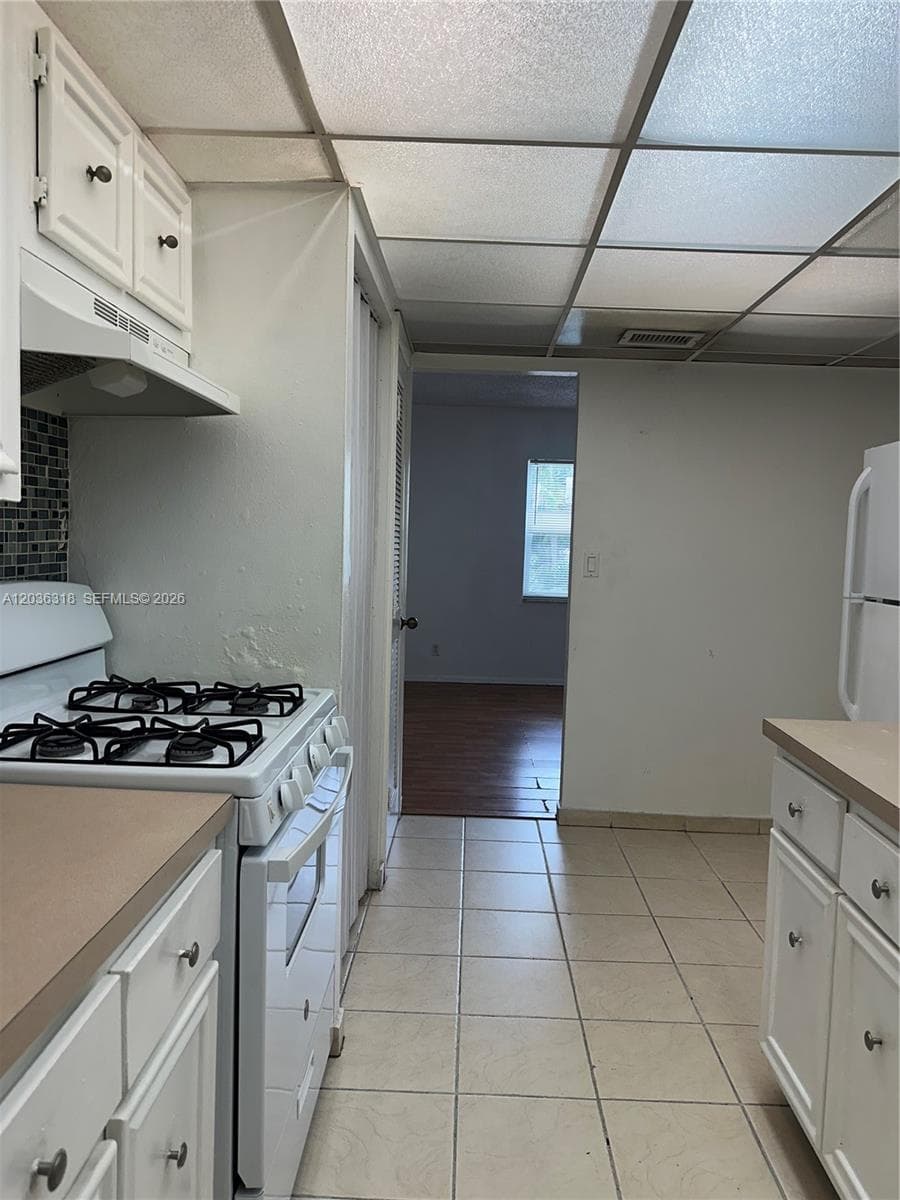 Condominium at 18101 NW 68th Ave # B201, Hialeah FL 33015