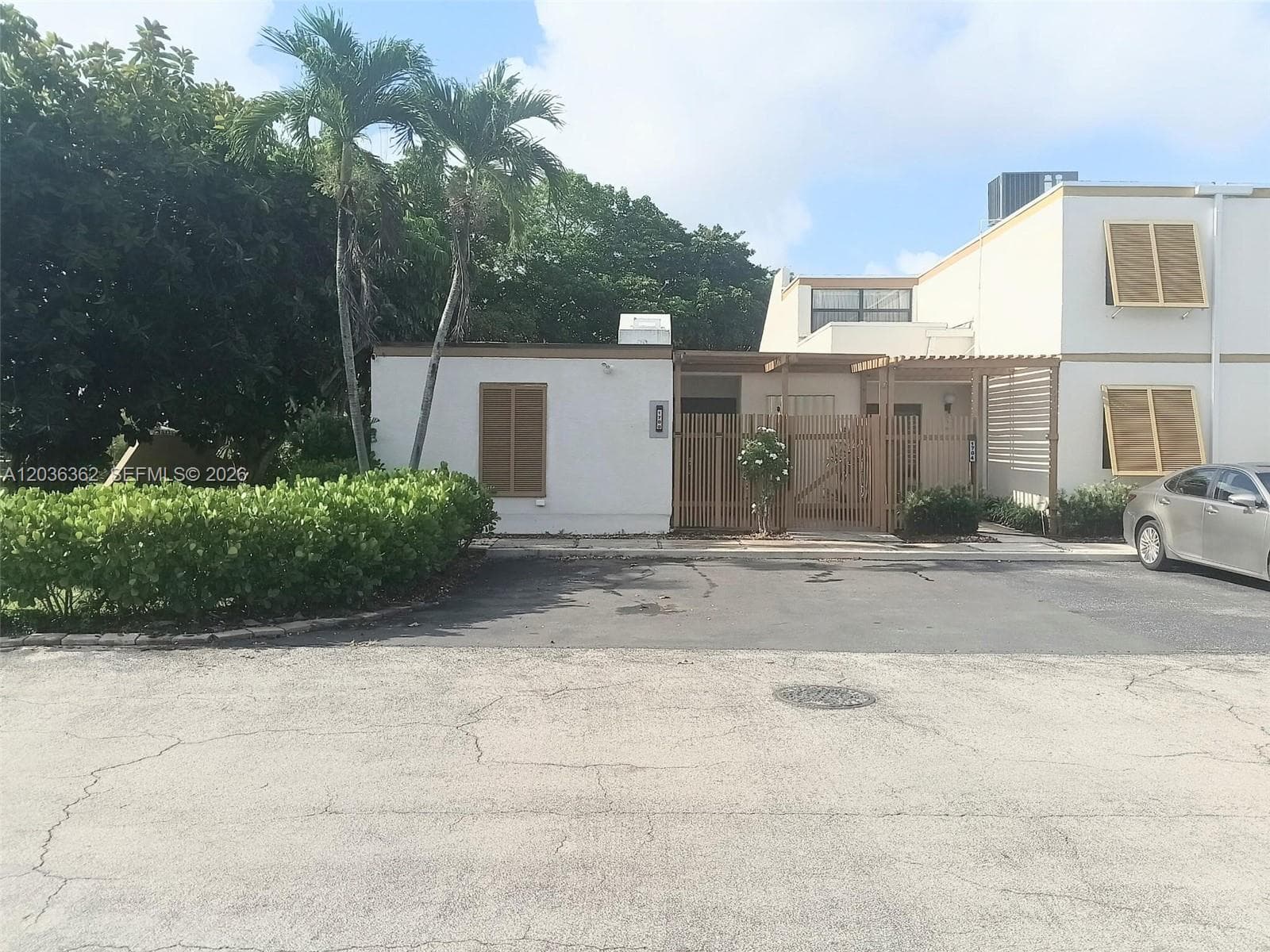 Townhouse at 1700 SW 131st Place Cir S, Miami FL 33175