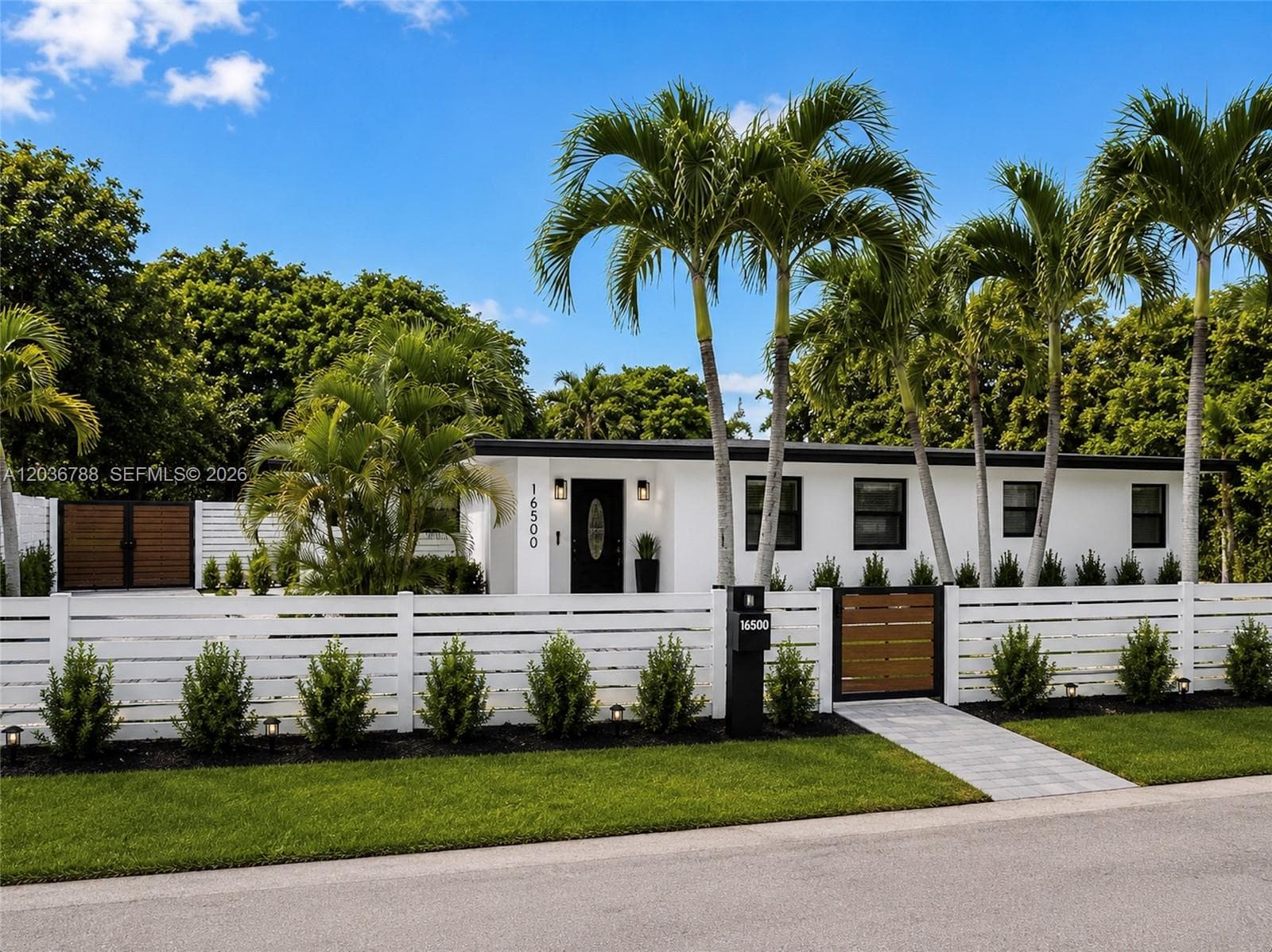 Single Family Residence at 16500 NE 5th Ave, Miami FL 33162