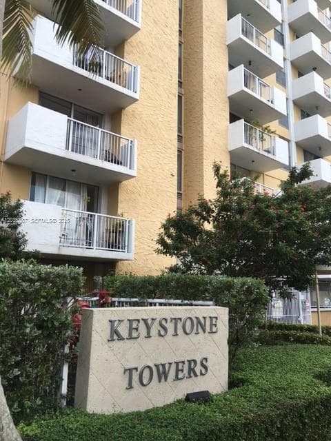 Condominium at North Miami, FL, 33181