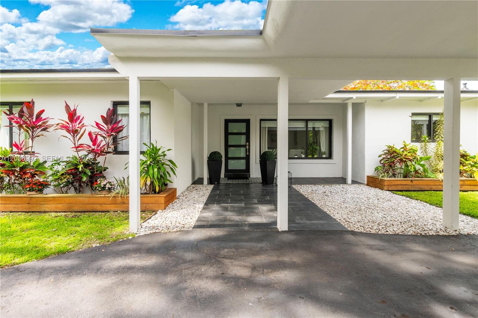 Single Family Residence at 7970 SW 122nd St, Pinecrest FL 33156