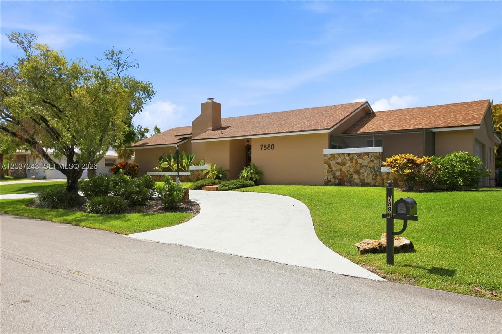 Single Family Residence at 7880 SW 180th Ter, Palmetto Bay FL 33157