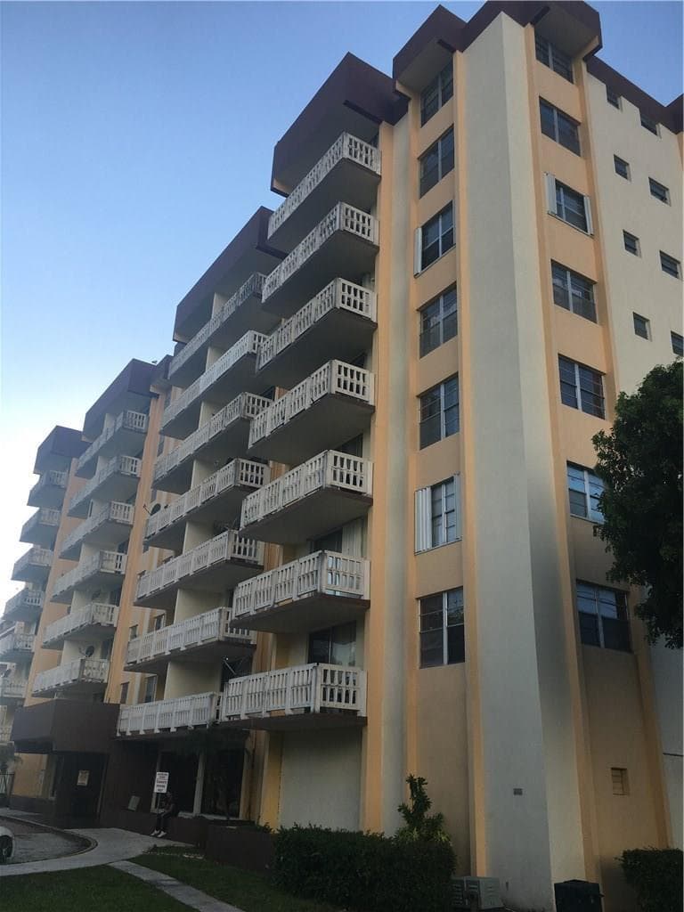 Condominium at 15600 NW 7th Avenue # 421, Miami FL 33169