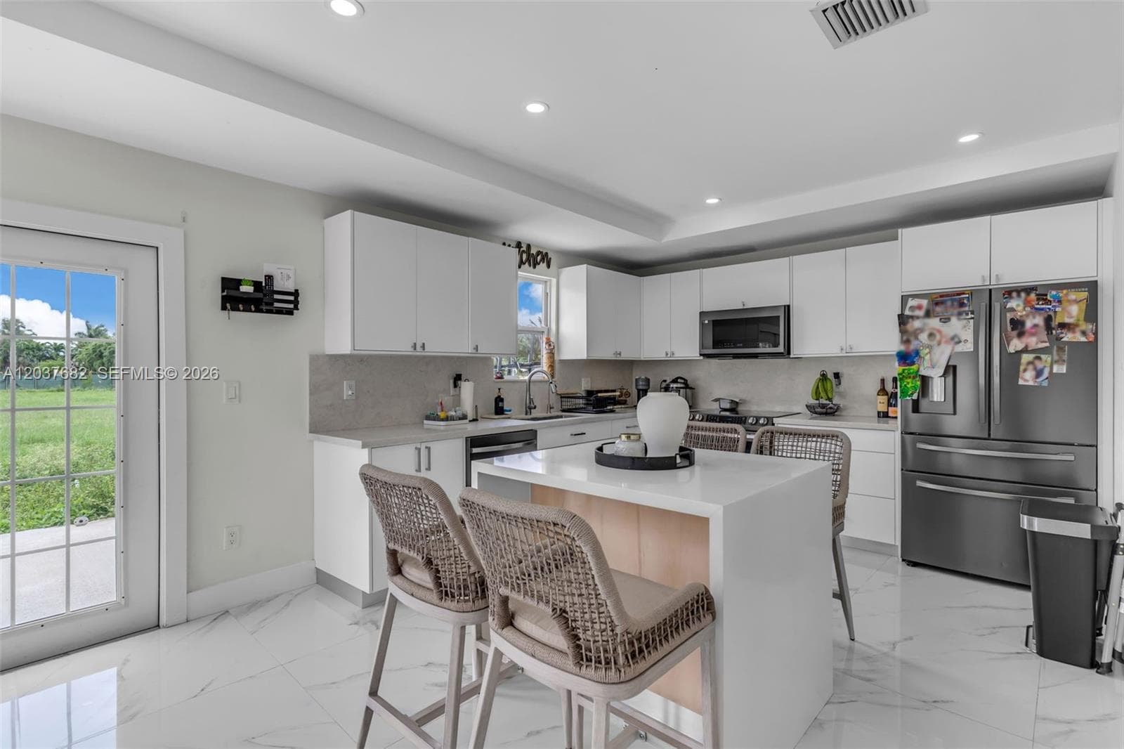 Single Family Residence at 20304 SW 186th St, Miami FL 33187