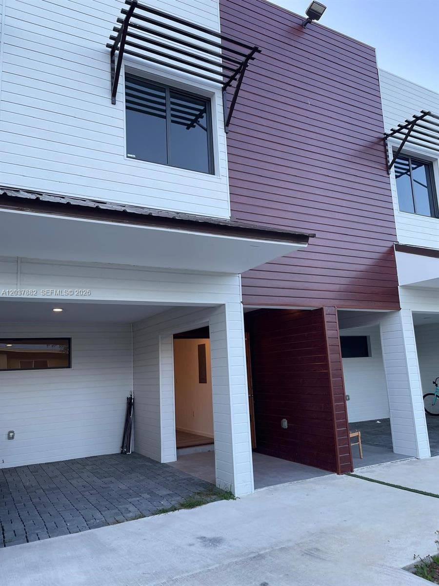 Townhouse at 916 NW 8th St # 4, Florida City FL 33034