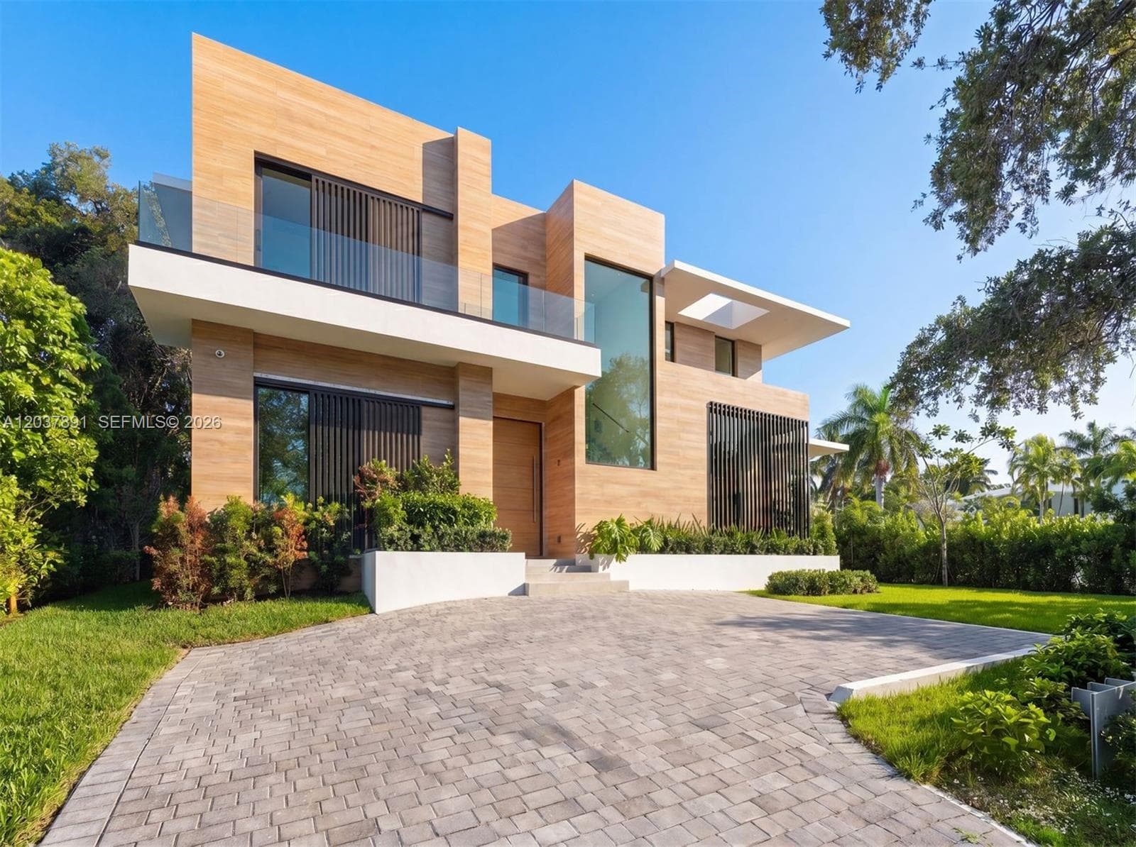 Single Family Residence at 4430 Nautilus Dr, Miami Beach FL 33140