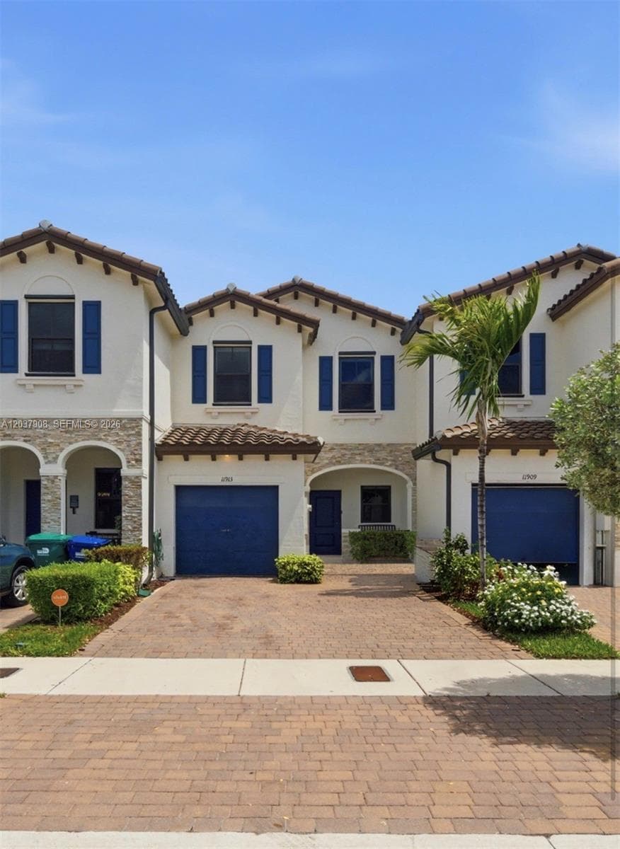 Townhouse at 11913 SW 244th Ln, Homestead FL 33032