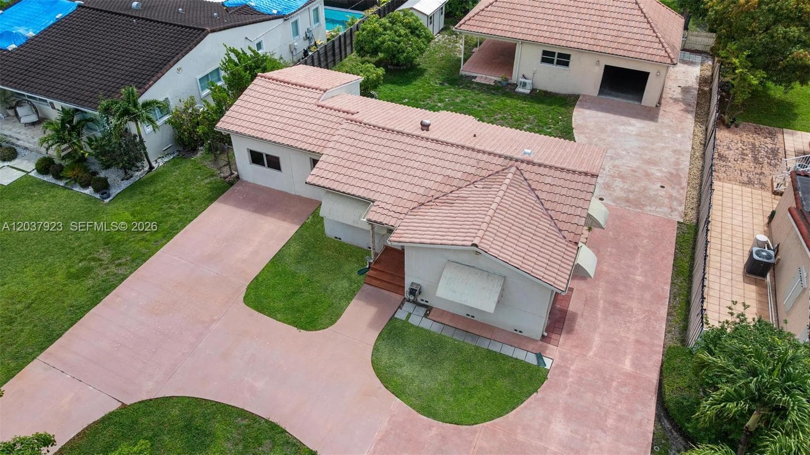 Single Family Residence at 241 Hammond Dr, Miami Springs FL 33166