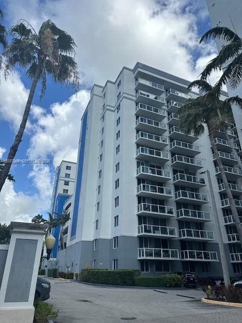 Condominium at 5091 NW 7th St # 1008, Miami FL 33126
