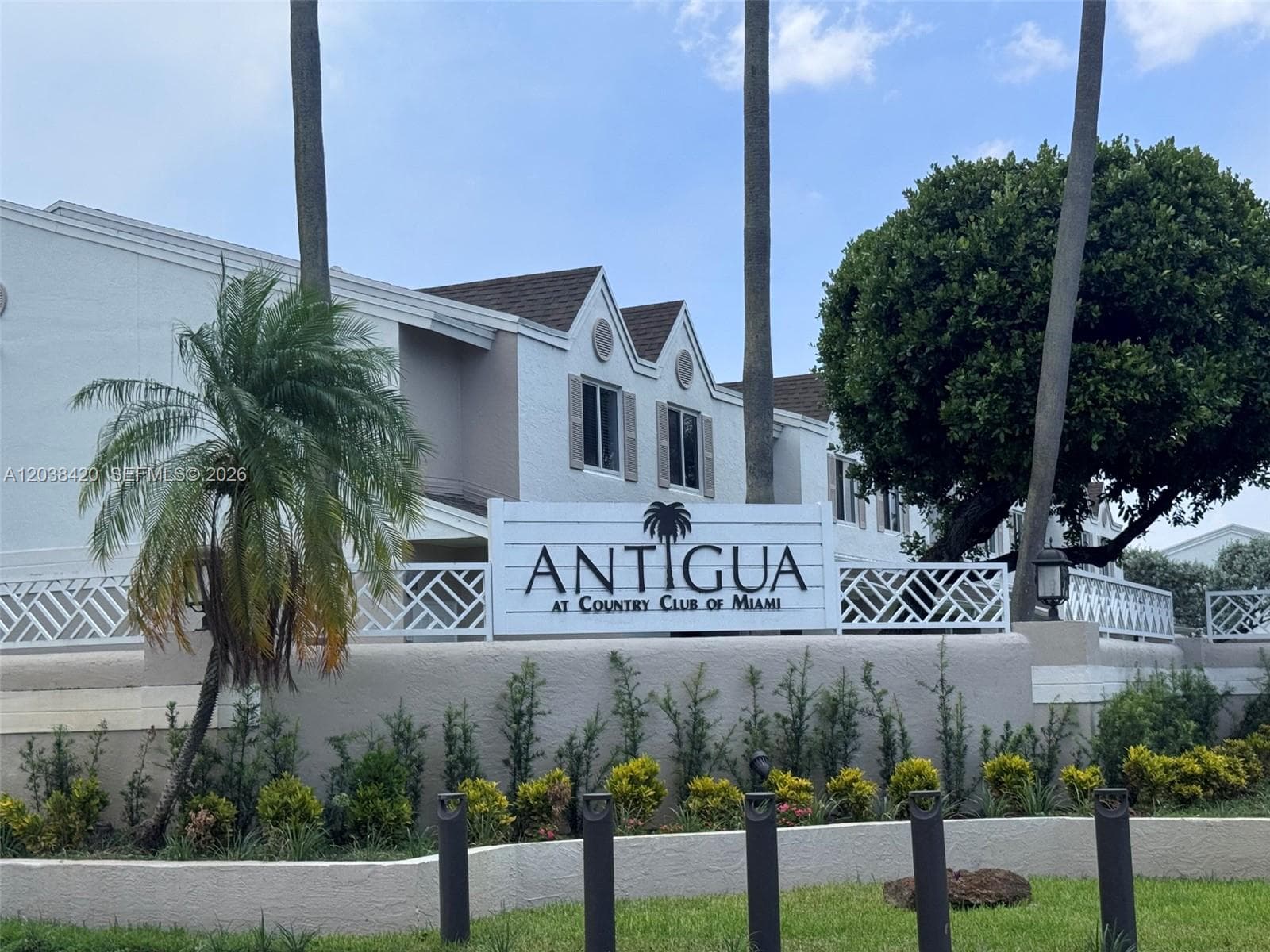 Condominium at 17425 NW 67th Pl # 13, Hialeah FL 33015