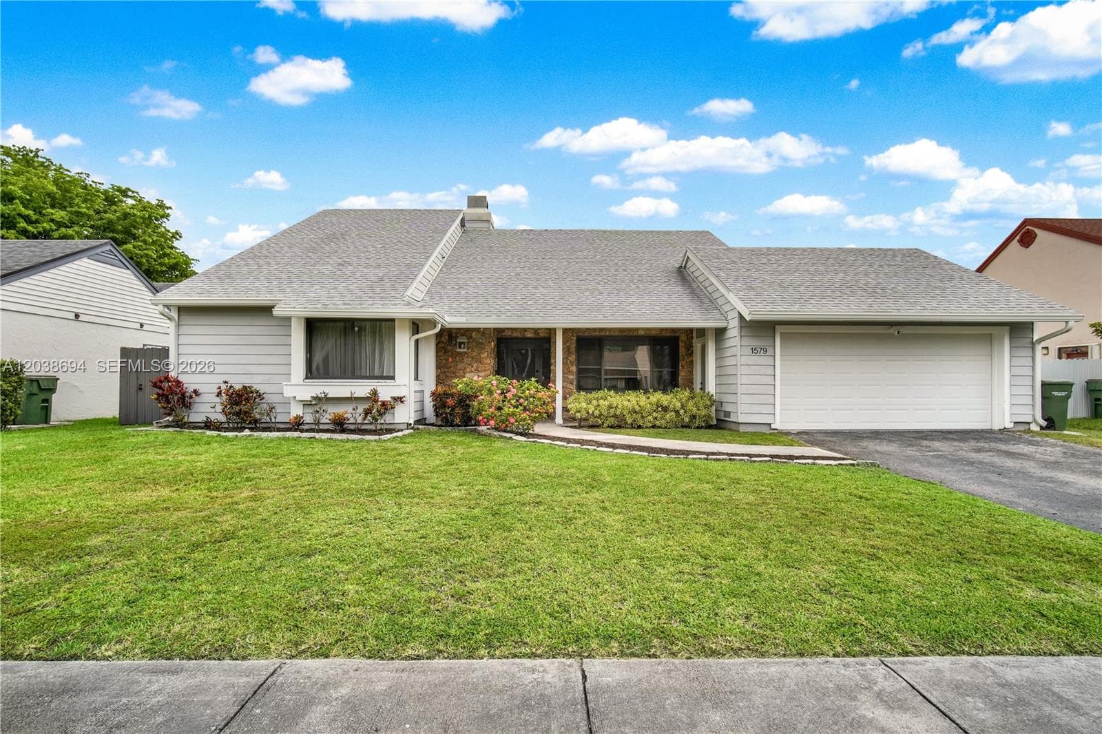 Single Family Residence at 1579 S Goldeneye Ln, Homestead FL 33035