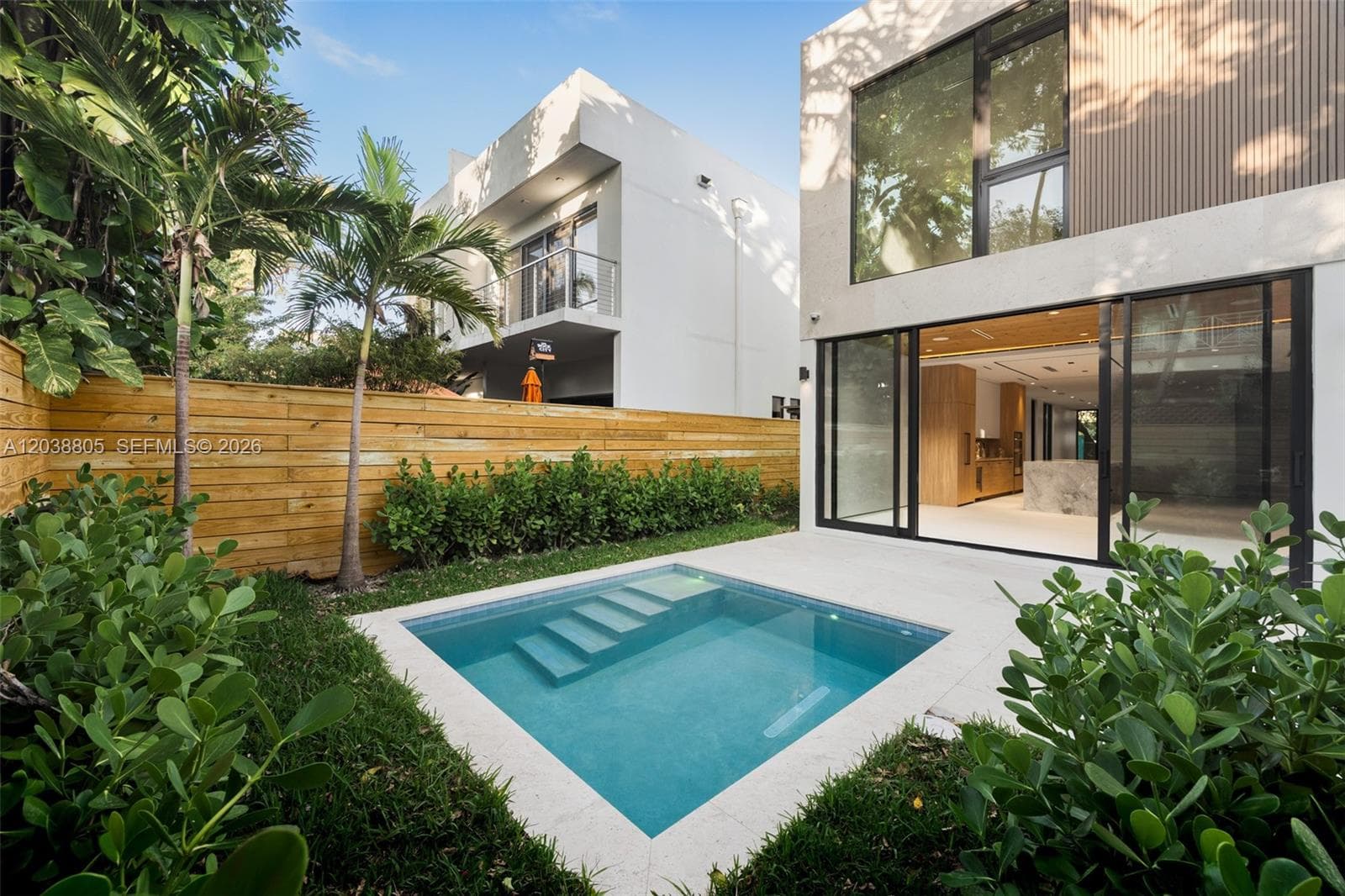 Townhouse at 3144 Elizabeth St, Coconut Grove FL 33133
