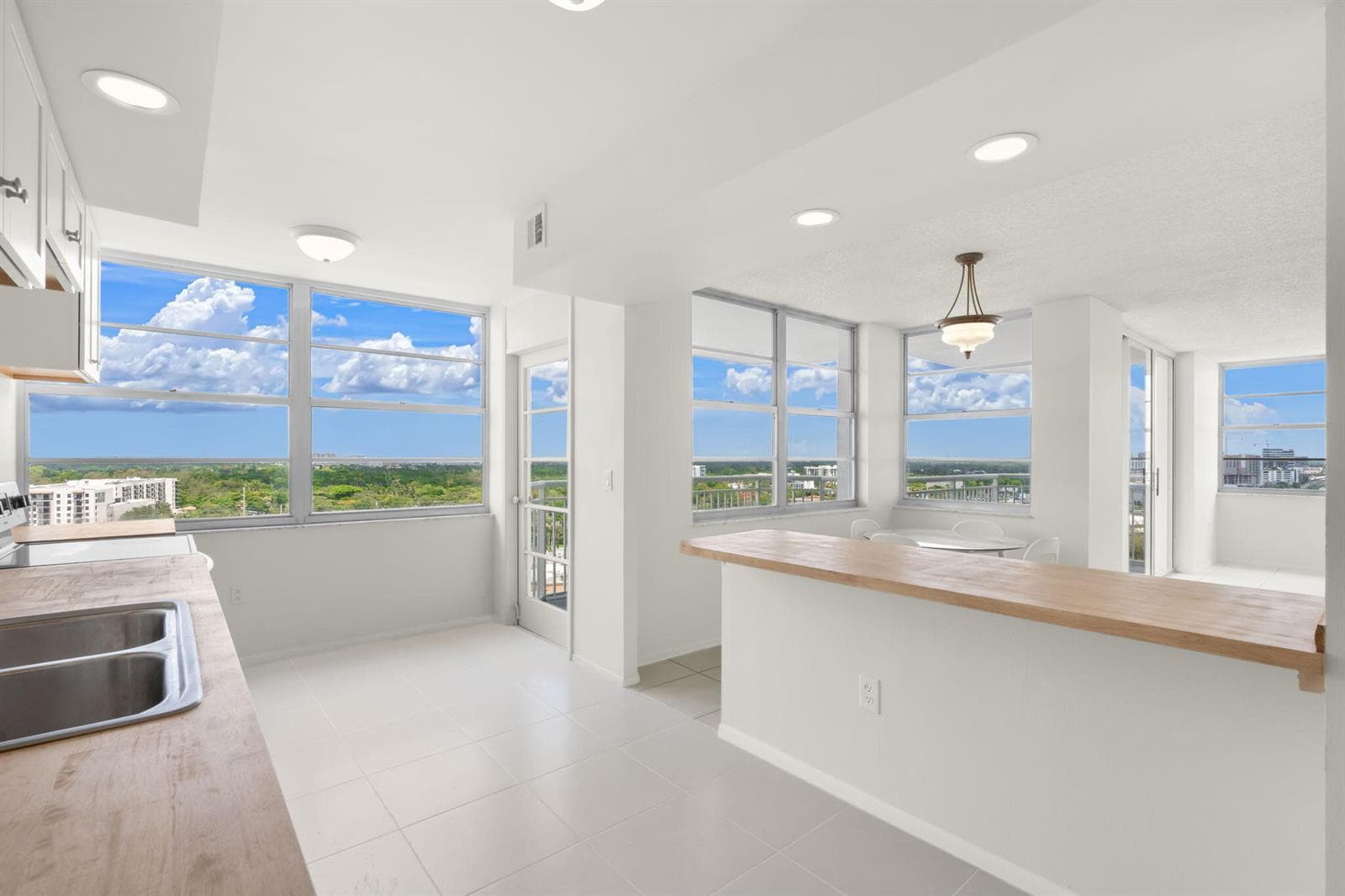 Condominium at 18011 Biscayne Boulevard # 1, Aventura FL 33160