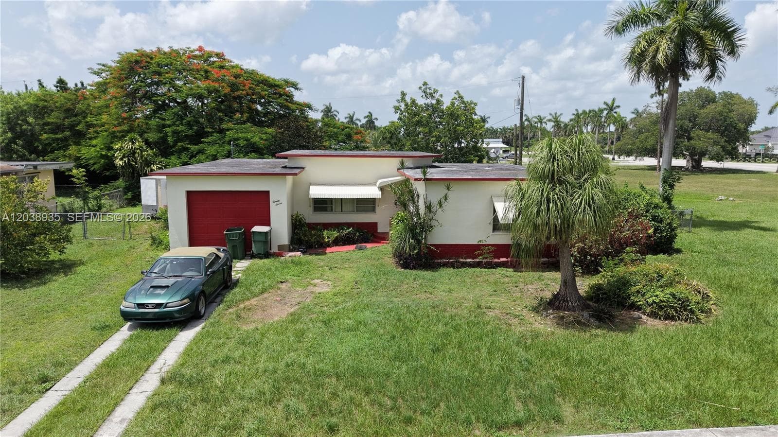Single Family Residence at 27 NW 18th St, Homestead FL 33030