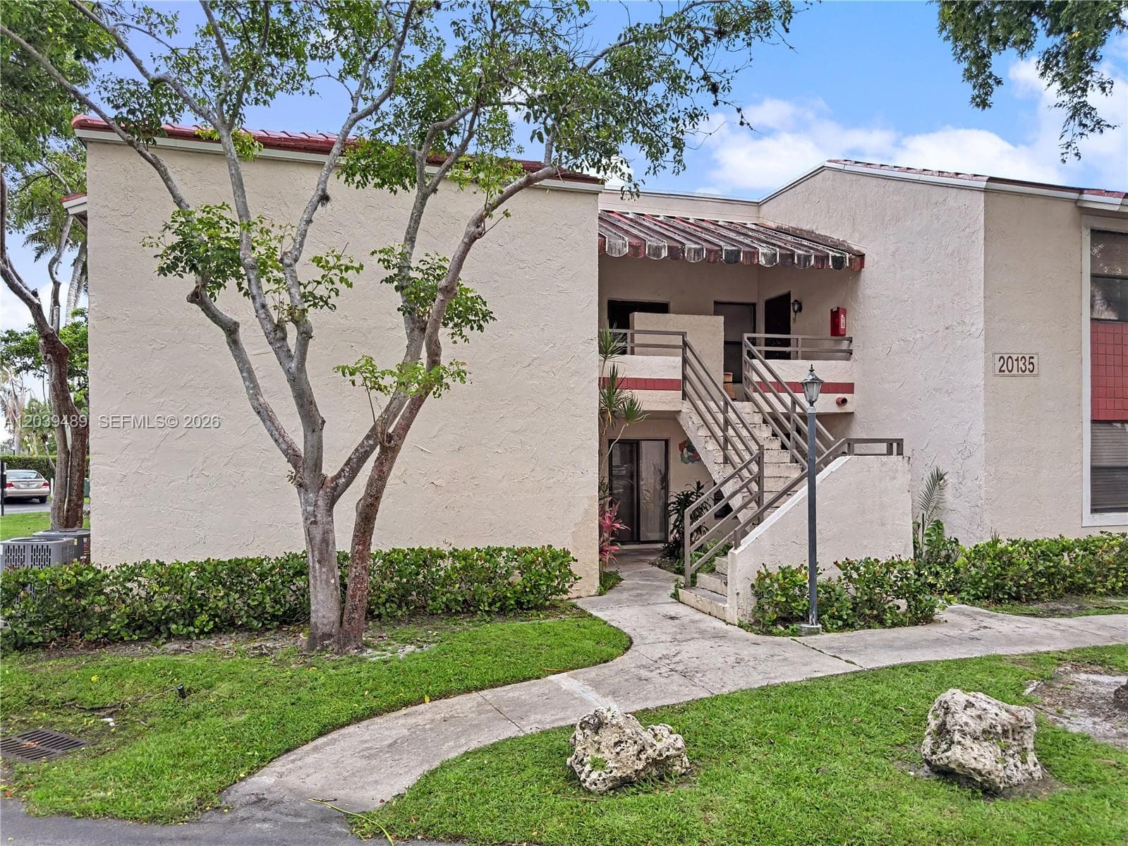 Condominium at 3rd Ct 20135 # 1, Miami FL 33179