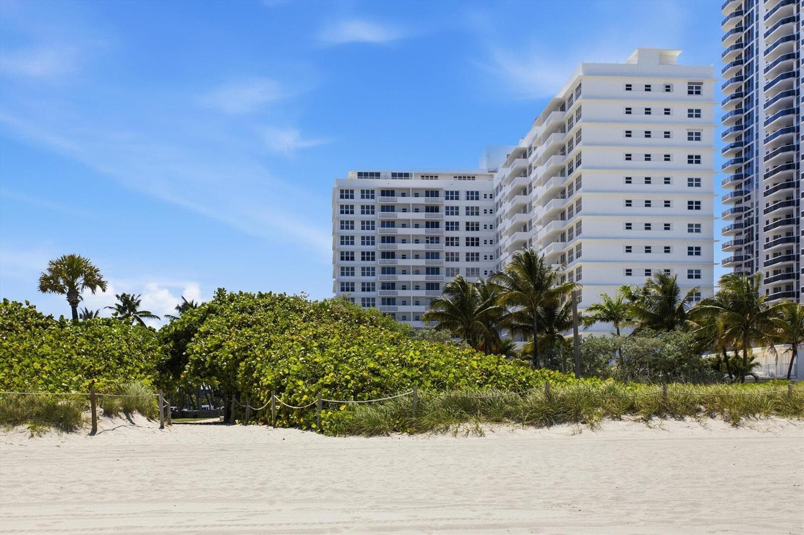 Condominium at 4747 Collins Avenue # 1109, Miami Beach FL 33140