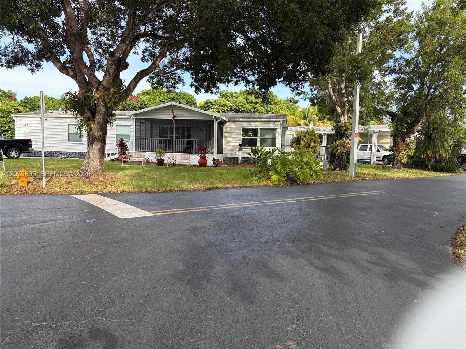 Mobile Home at 35303 SW 180th Ave 321-322, Homestead FL 33034