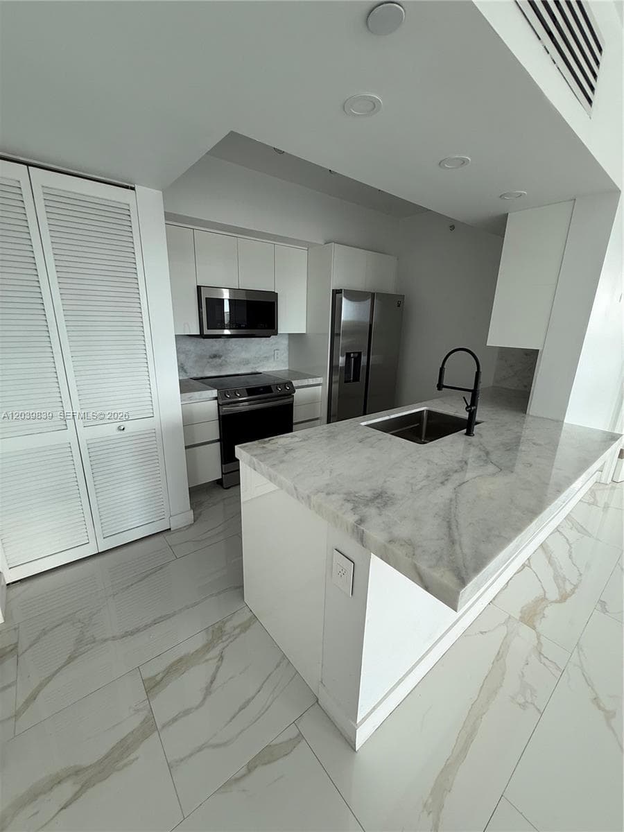Condominium at 7350 SW 89th St # 1602S, Miami FL 33156