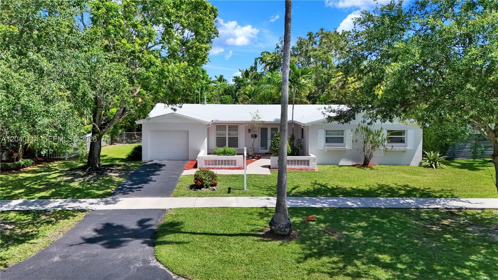 Single Family Residence at 10435 SW 96th St, Miami FL 33176