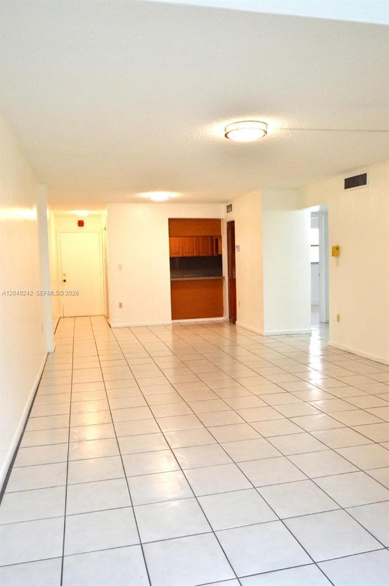 Condominium at 1910 W 56th St # 3312, Hialeah FL 33012
