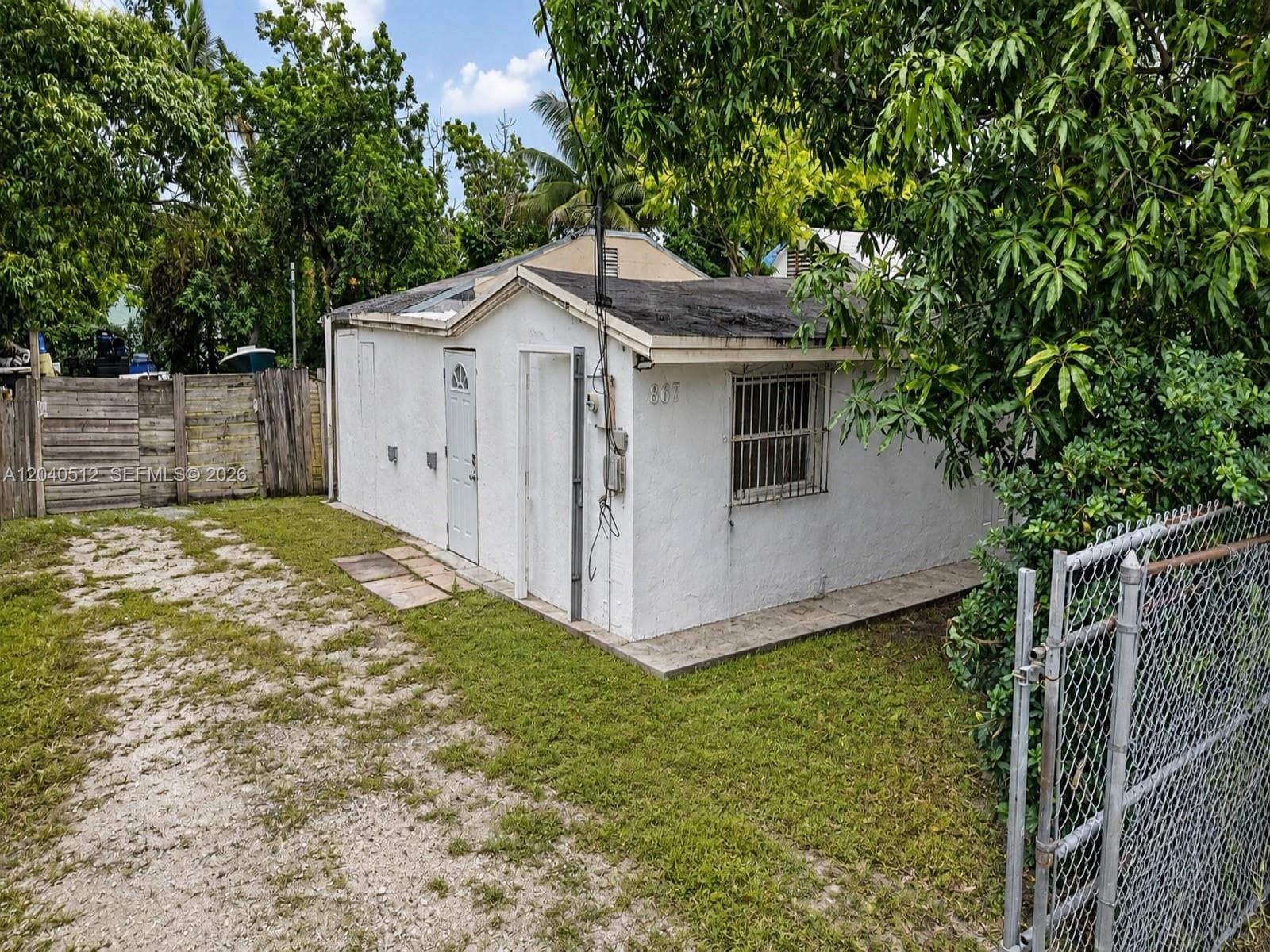 Single Family Residence at 867 NW 109th St, Miami FL 33168