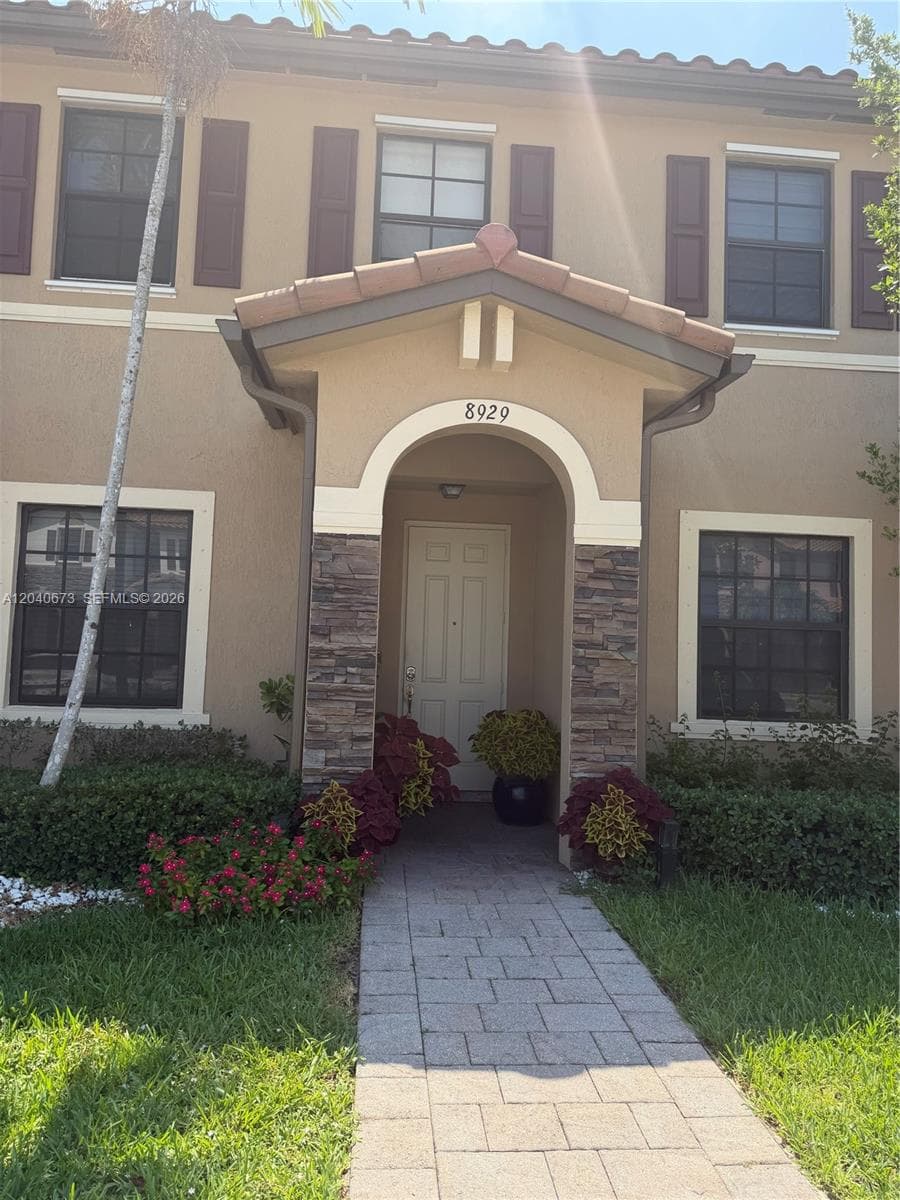Villa at 8929 W 35th Way, Hialeah FL 33018