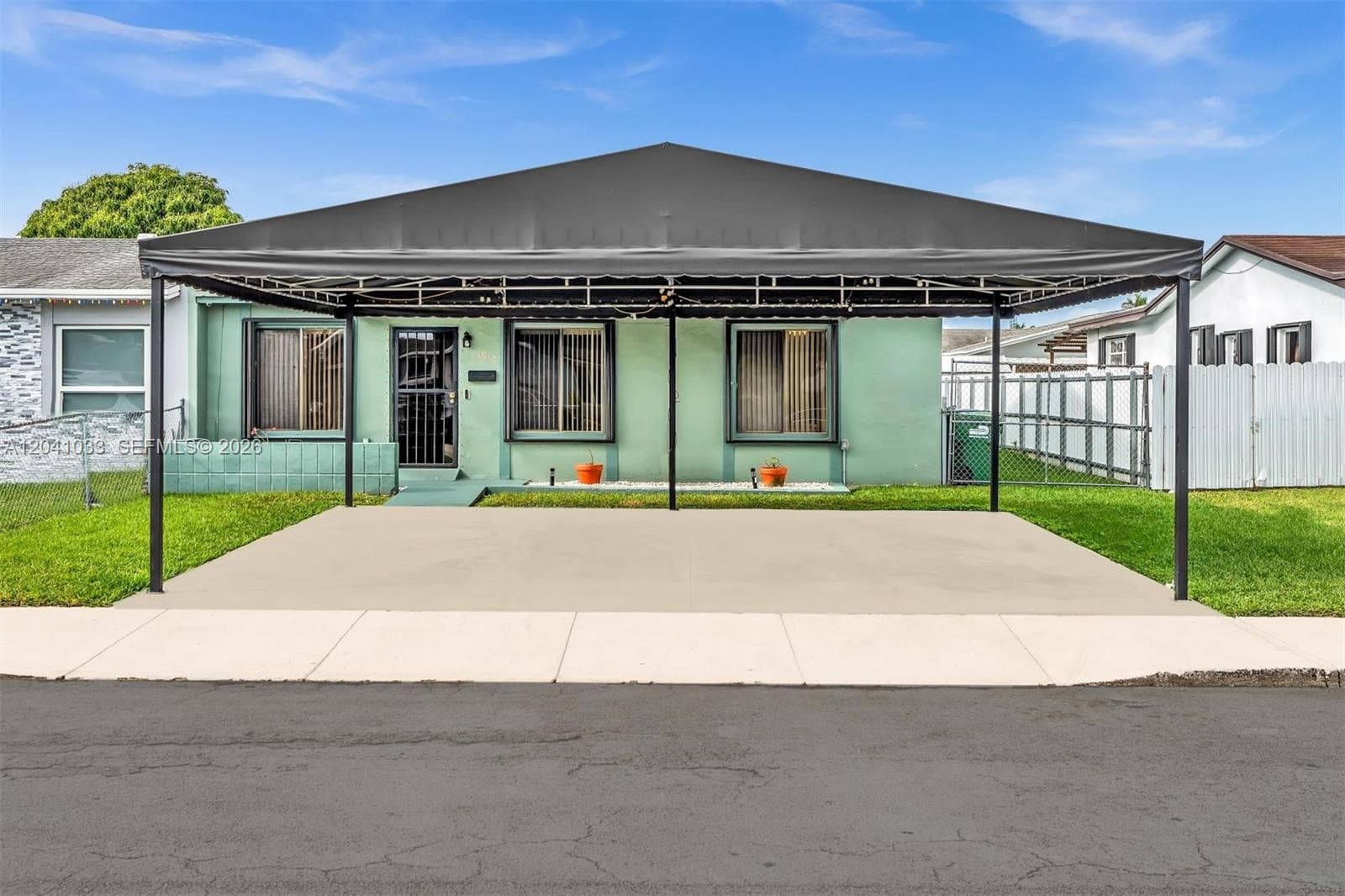 Villa at 15012 SW 113th Ct, Miami FL 33176