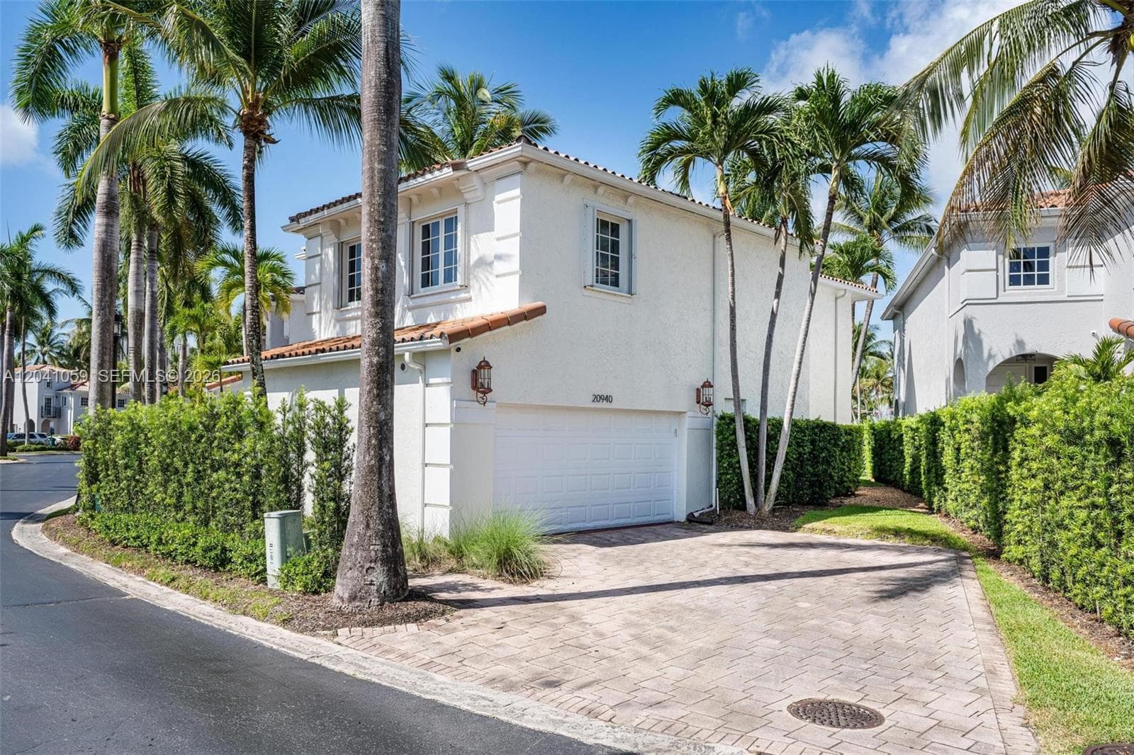 Single Family Residence at 20940 NE 31st Pl, Aventura FL 33180