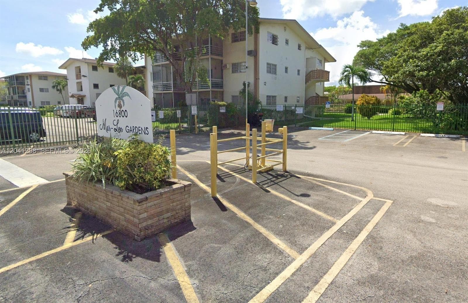 Stock Cooperative at 17050 NE 14th Ave # 107, Miami FL 33162