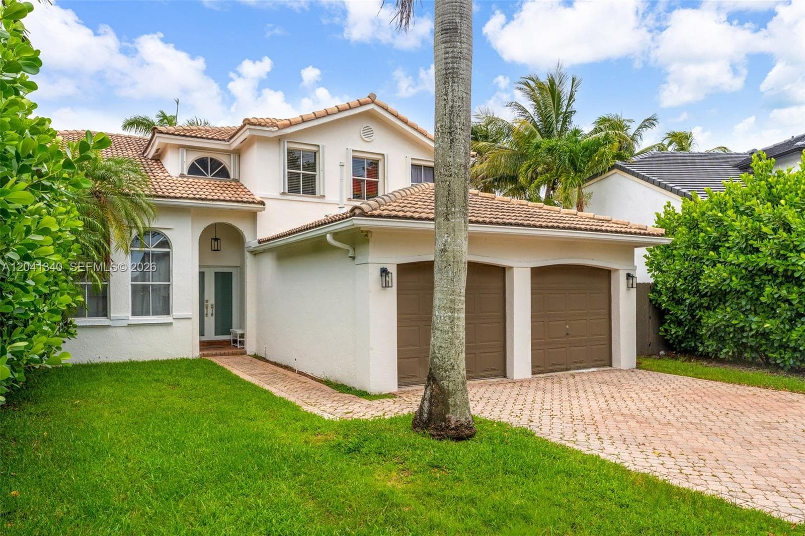 Single Family Residence at 16335 SW 81 St, Miami FL 33193