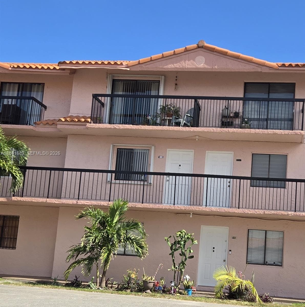 Condominium at 2174 W 60th St # 17205, Hialeah FL 33016