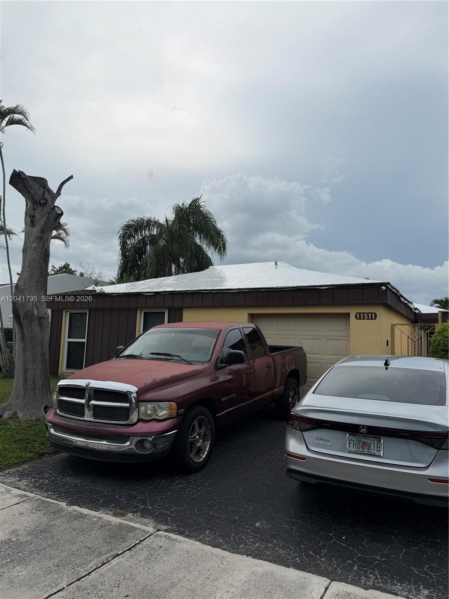 Single Family Residence at 11511 SW 83rd Ter, Miami FL 33173