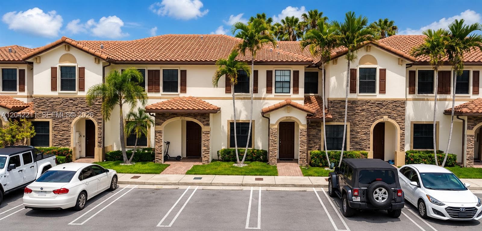 Townhouse at 8954 W 35th Way, Hialeah FL 33018