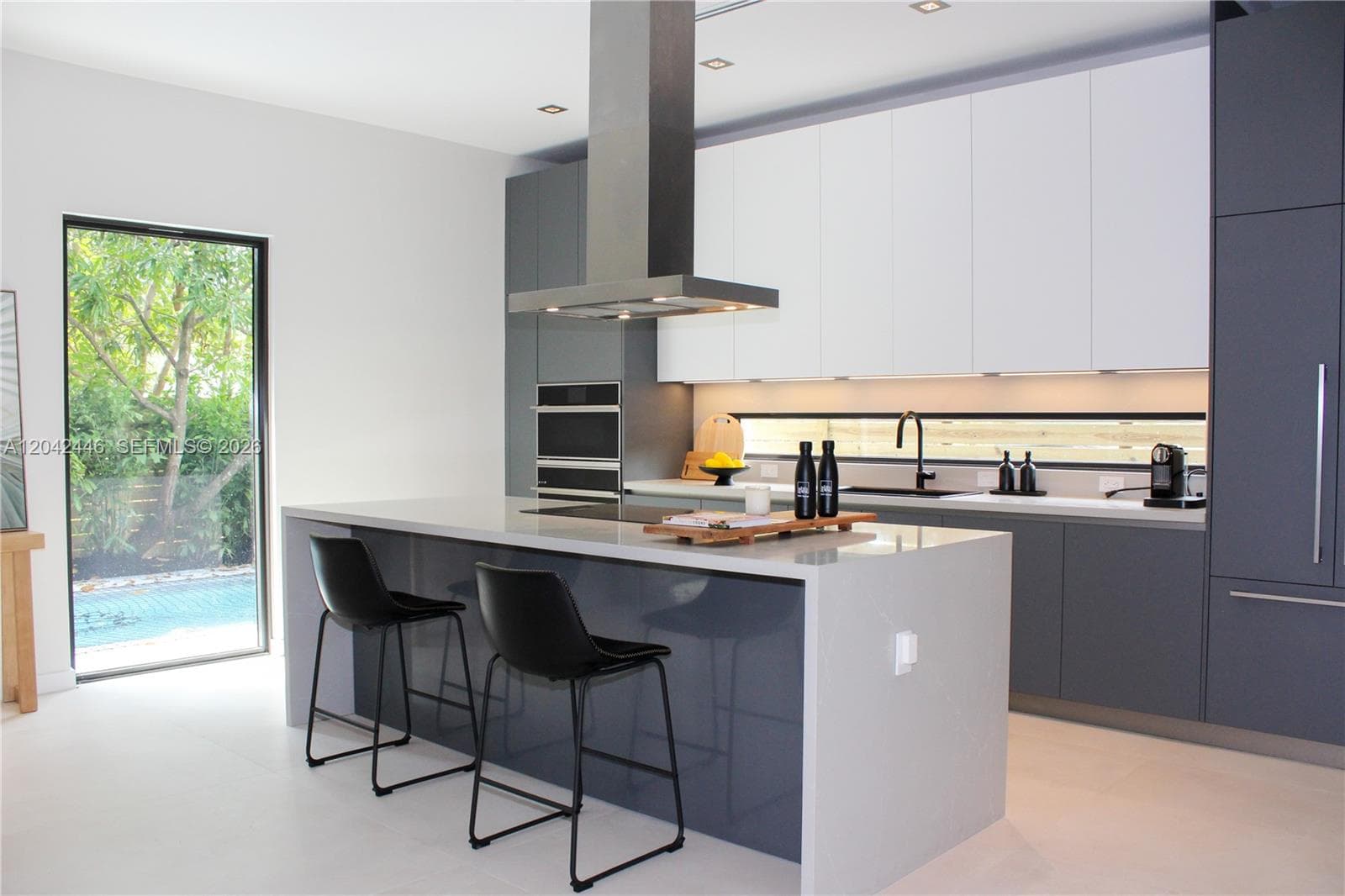 Single Family Residence at 3540 Oak Ave, Miami FL 33133