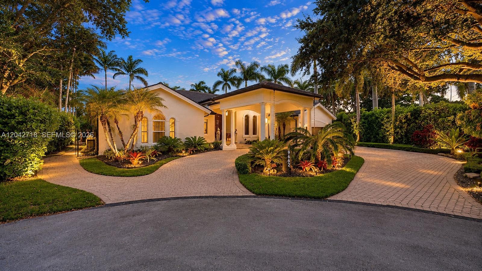 Single Family Residence at 9662 SW 123rd St, Miami FL 33176