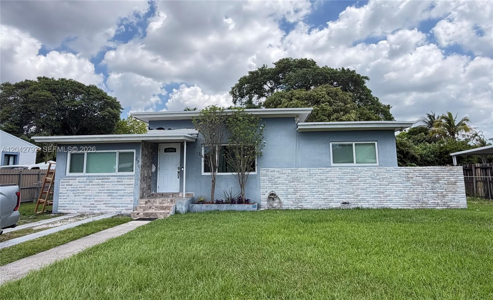 Single Family Residence at 271 NW 147th St, Miami FL 33168