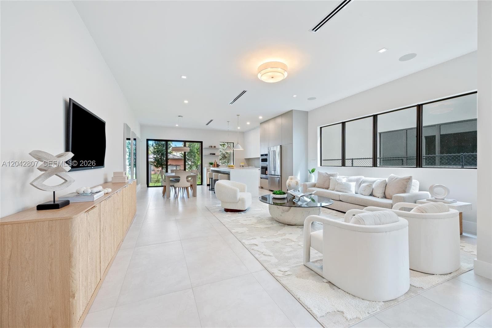 Townhouse at 2747 SW 23rd Ter, Miami FL 33145