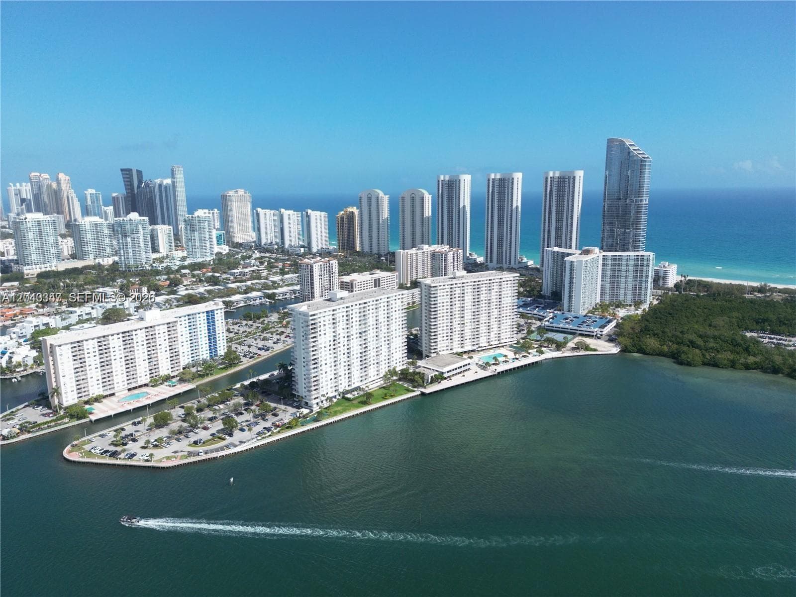 Condominium at 500 Bayview Dr # 1719, Sunny Isles Beach FL 33160