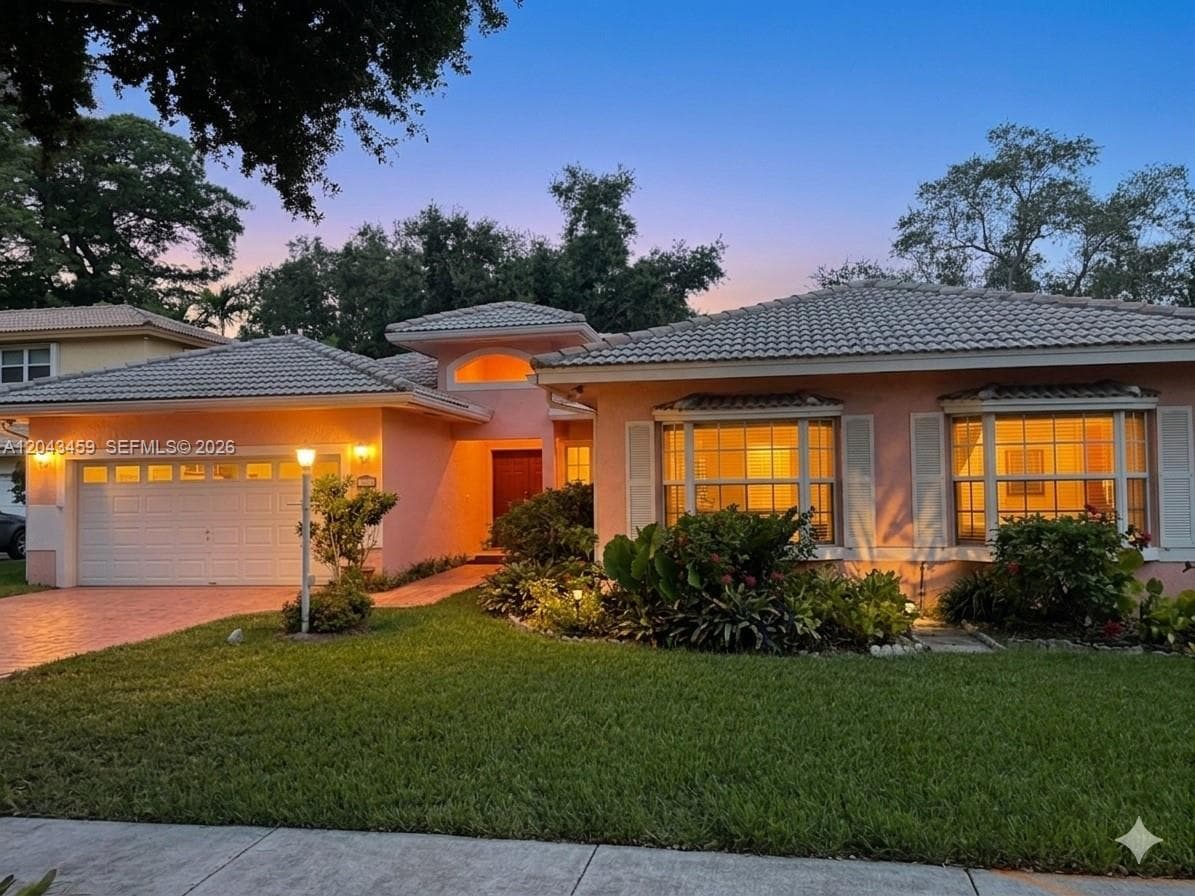Single Family Residence at 9812 SW 77th Pl, Miami FL 33156