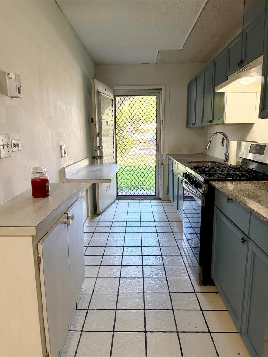 Condominium at 20330 NE 2nd Avenue # 5, Miami Gardens FL 33179