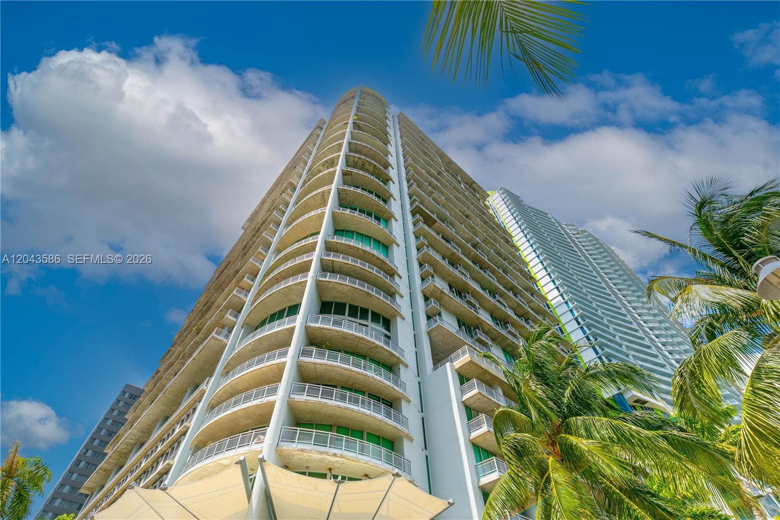 Condominium at 690 SW 1st Ct, Miami FL 33130