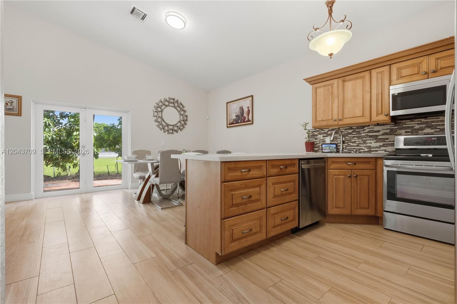 Single Family Residence at 610 SE 12th Ter, Homestead FL 33033