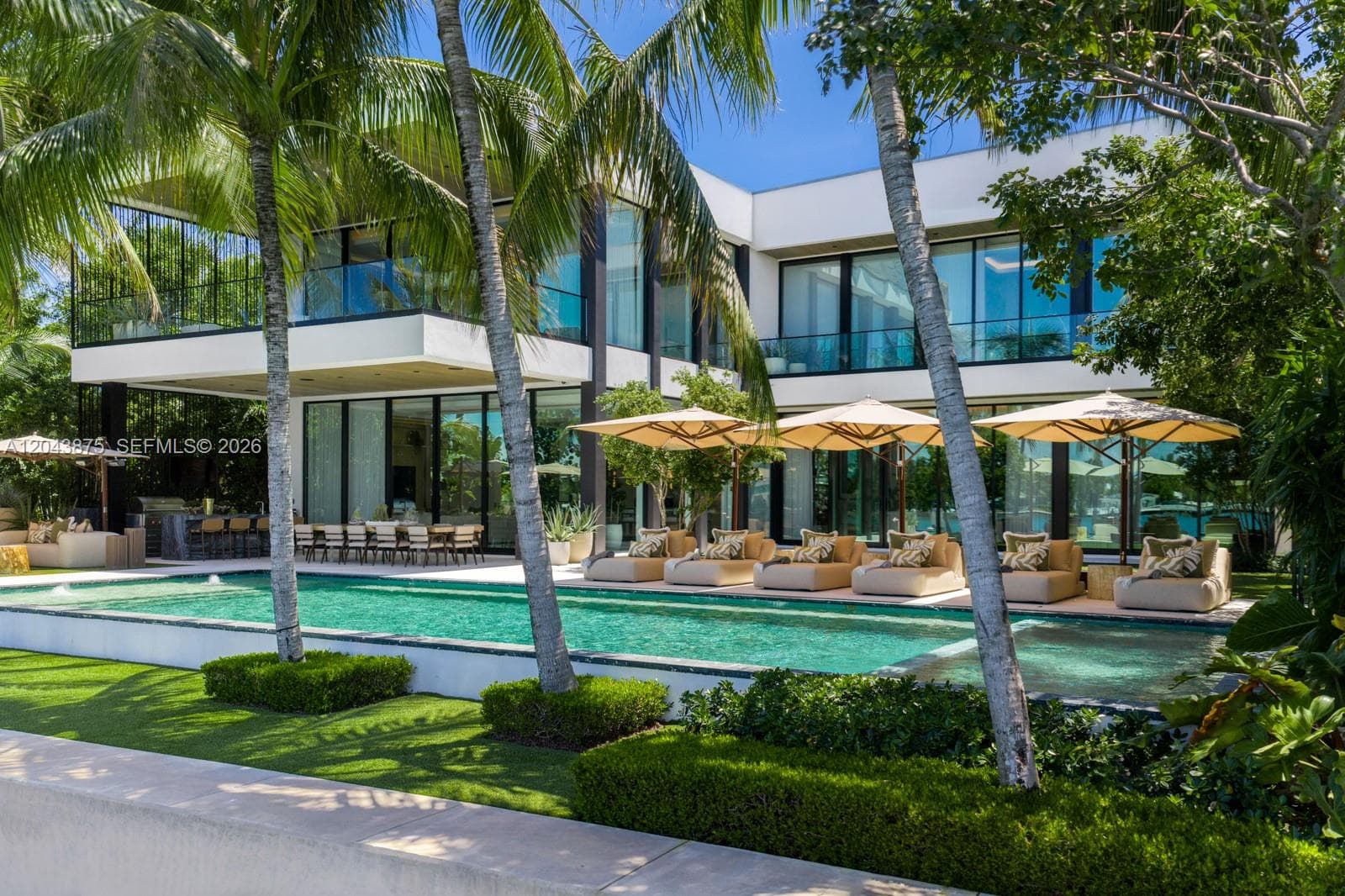 Single Family Residence at 58 La Gorce Cir, Miami Beach FL 33141