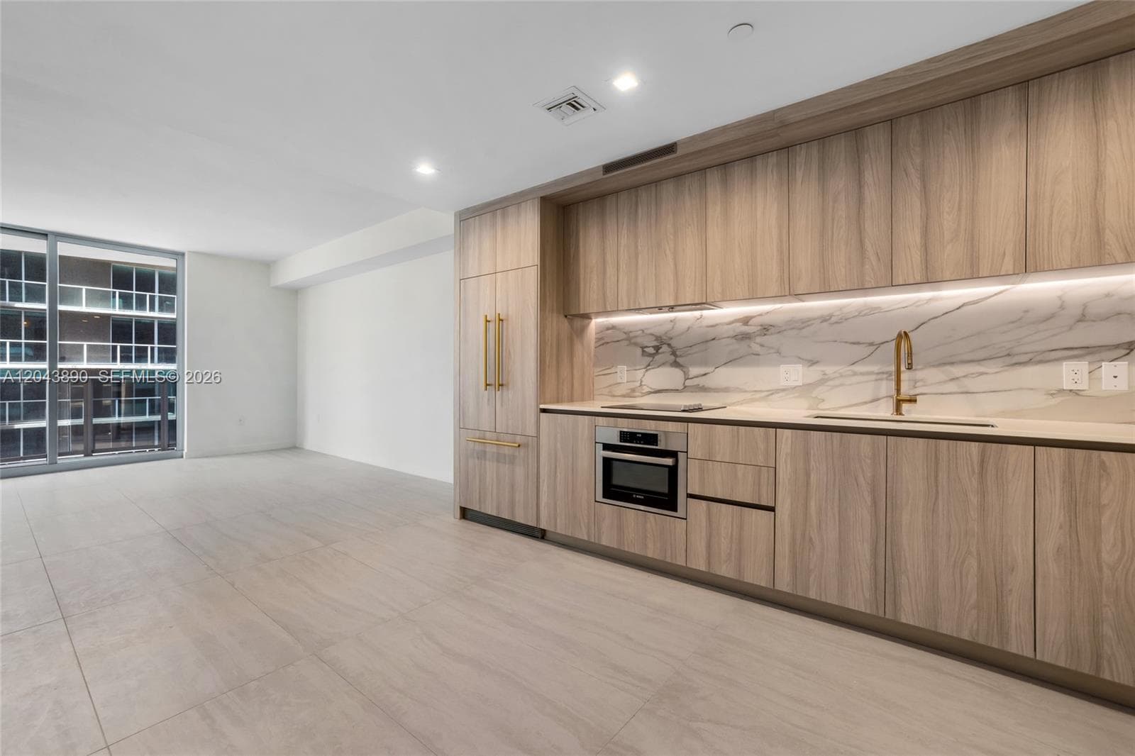 Condominium at 77 SE 5th Street # 1708, Miami FL 33131