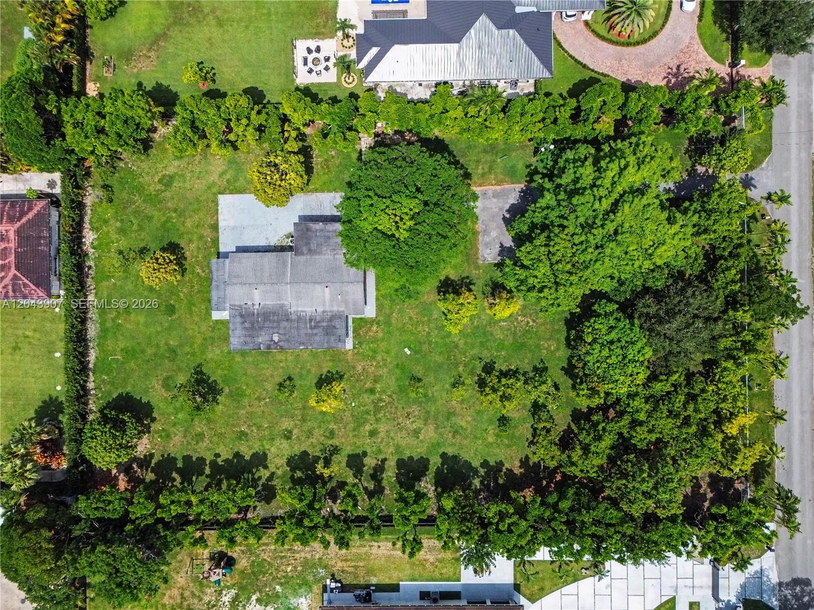 Single Family Residence at 11380 SW 93rd St, Miami FL 33176